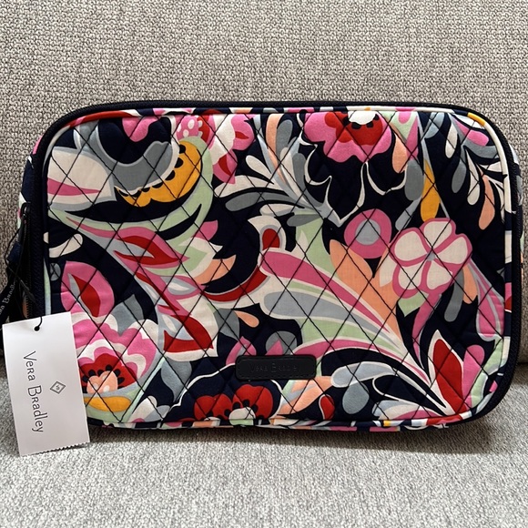 Vera Bradley Other - NWT $75 Vera Bradley Large Blush & Brush Makeup Case Mod Paisley